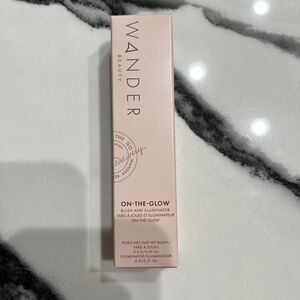Wander On-the-Glow Blush and Illuminator - Nude & Strawberry Fields - NIB
